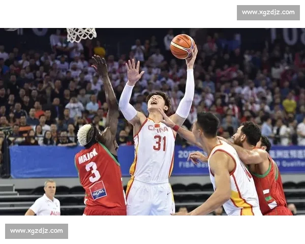 篮球比赛中篮板球争抢规则与实战应用全面解析 篮球比赛中篮板球争抢规则与实战应用全面解析