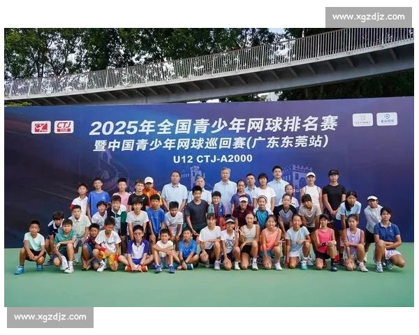 网球公开赛精彩瞬现 世界顶尖选手角逐荣耀与荣誉 - 副本